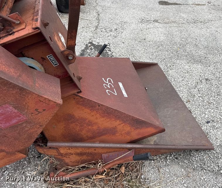 image for item FB8589 Olathe wood chipper