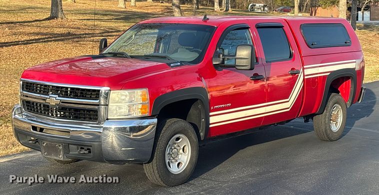 image for item FG0502 2008 Chevrolet Silverado 2500HD Crew Cab pickup truck