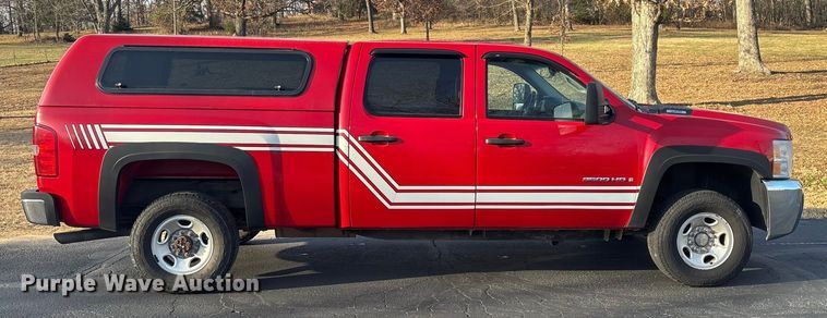 image for item FG0502 2008 Chevrolet Silverado 2500HD Crew Cab pickup truck