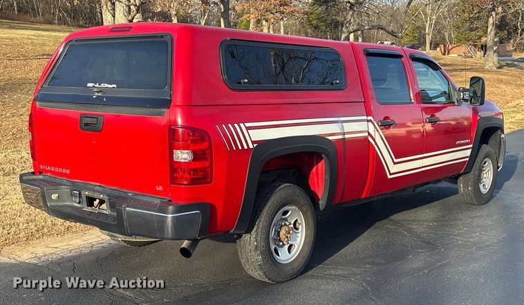 image for item FG0502 2008 Chevrolet Silverado 2500HD Crew Cab pickup truck