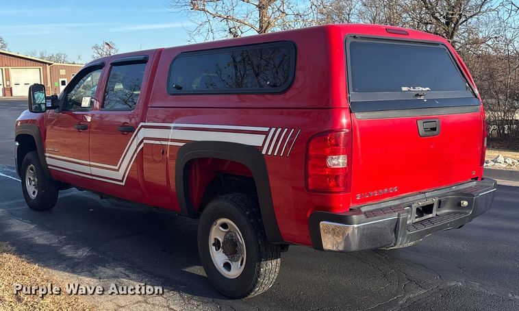 image for item FG0502 2008 Chevrolet Silverado 2500HD Crew Cab pickup truck