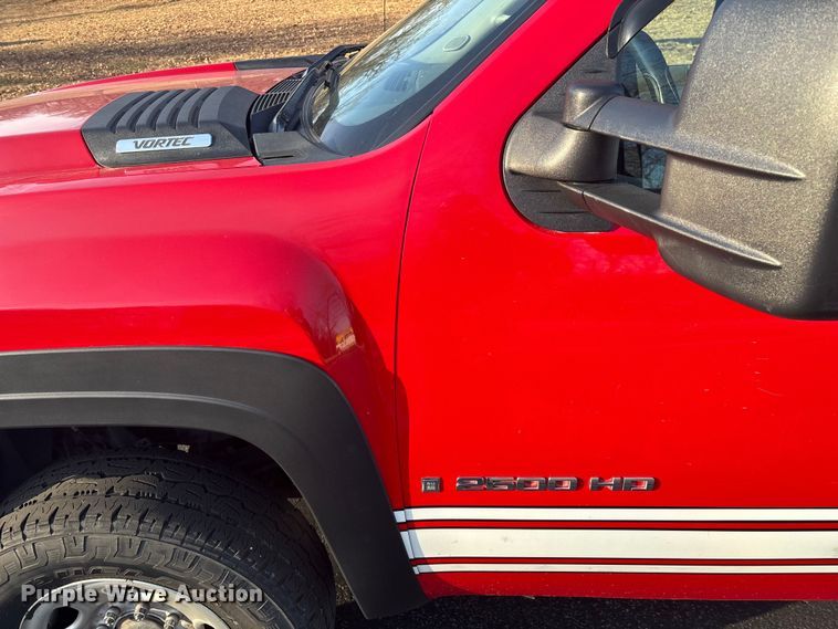 image for item FG0502 2008 Chevrolet Silverado 2500HD Crew Cab pickup truck