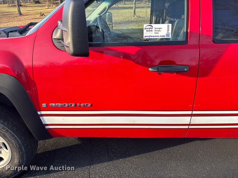 image for item FG0502 2008 Chevrolet Silverado 2500HD Crew Cab pickup truck