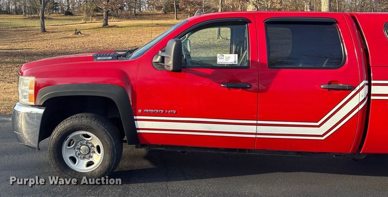 image for item FG0502 2008 Chevrolet Silverado 2500HD Crew Cab pickup truck