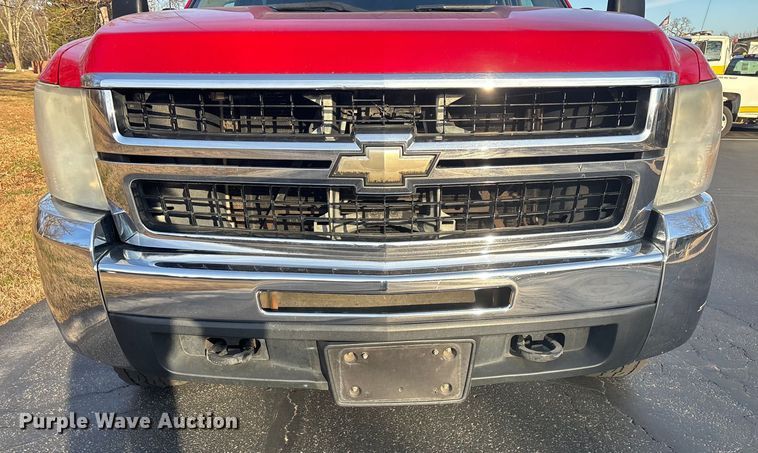 image for item FG0502 2008 Chevrolet Silverado 2500HD Crew Cab pickup truck