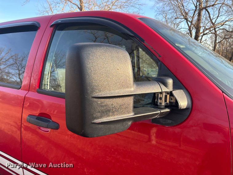 image for item FG0502 2008 Chevrolet Silverado 2500HD Crew Cab pickup truck