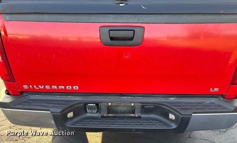 image for item FG0502 2008 Chevrolet Silverado 2500HD Crew Cab pickup truck