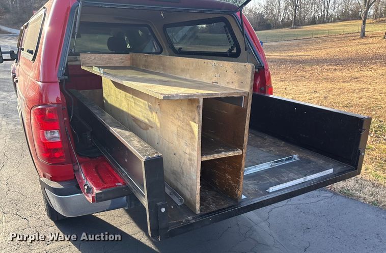 image for item FG0502 2008 Chevrolet Silverado 2500HD Crew Cab pickup truck