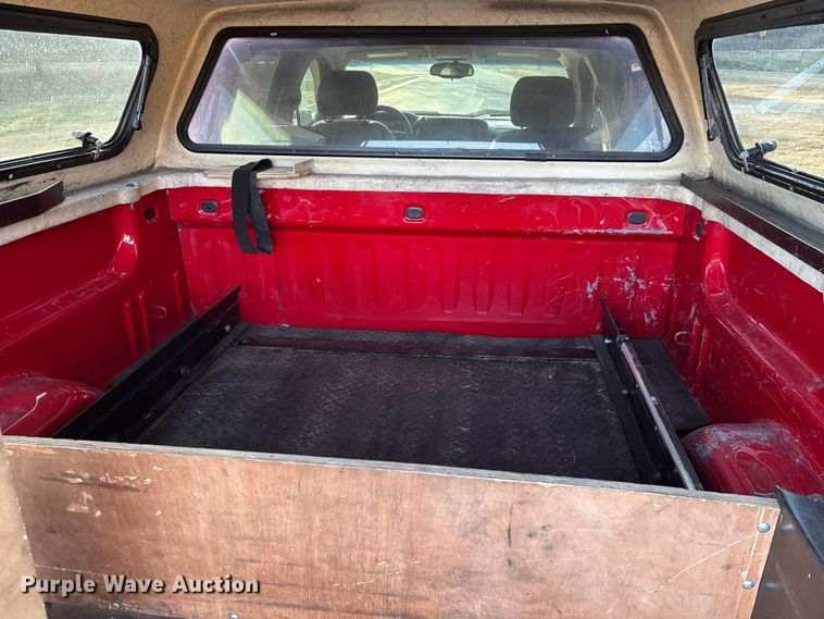 image for item FG0502 2008 Chevrolet Silverado 2500HD Crew Cab pickup truck