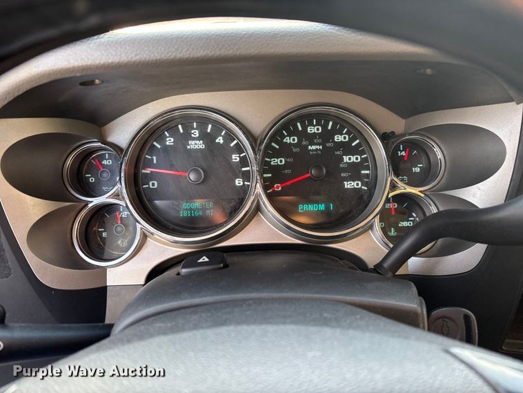 image for item FG0502 2008 Chevrolet Silverado 2500HD Crew Cab pickup truck