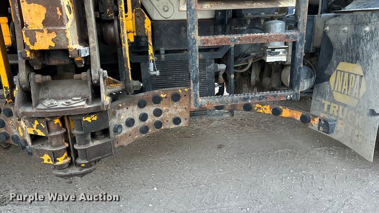 image for item FG1669 2014 Peterbilt 320 refuse truck