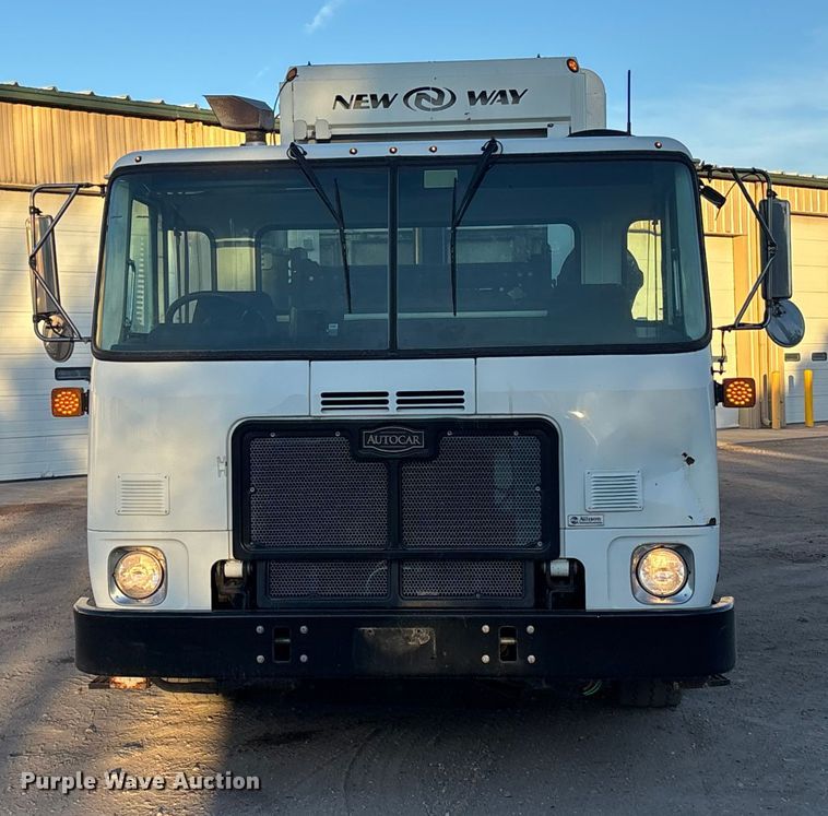 image for item FG1670 2011 Autocar Xpeditor refuse truck