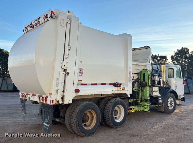 image for item FG1670 2011 Autocar Xpeditor refuse truck
