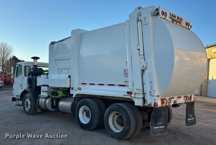 image for item FG1670 2011 Autocar Xpeditor refuse truck