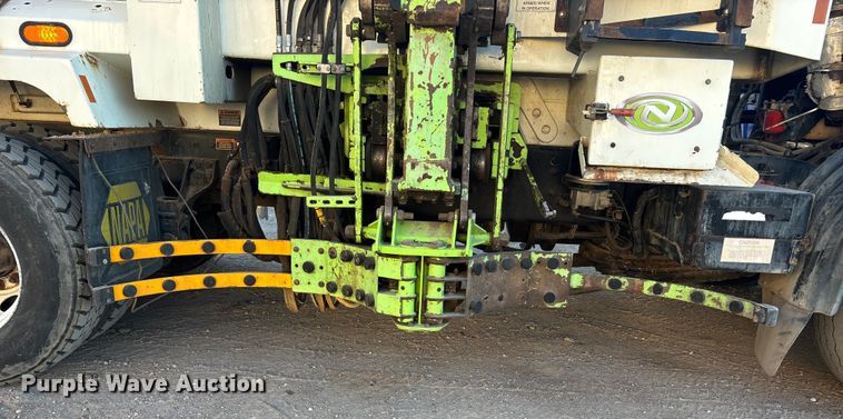 image for item FG1670 2011 Autocar Xpeditor refuse truck