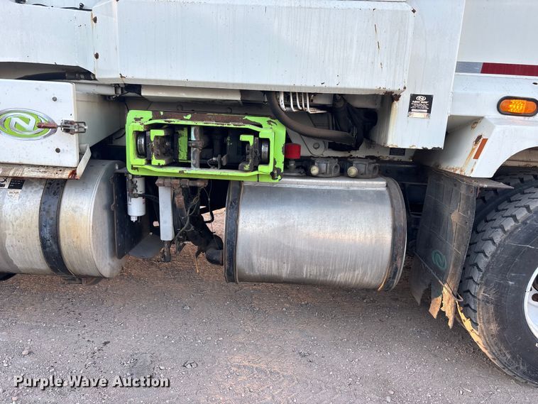 image for item FG1670 2011 Autocar Xpeditor refuse truck