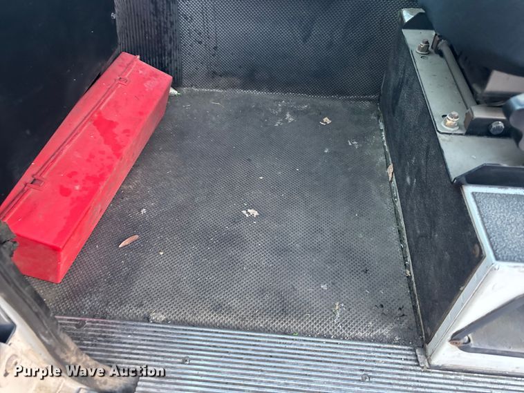 image for item FG1670 2011 Autocar Xpeditor refuse truck