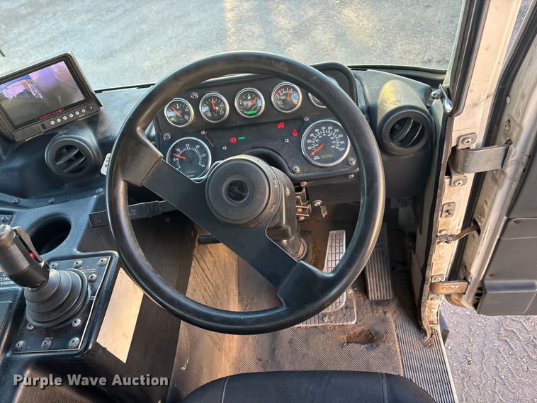 image for item FG1670 2011 Autocar Xpeditor refuse truck