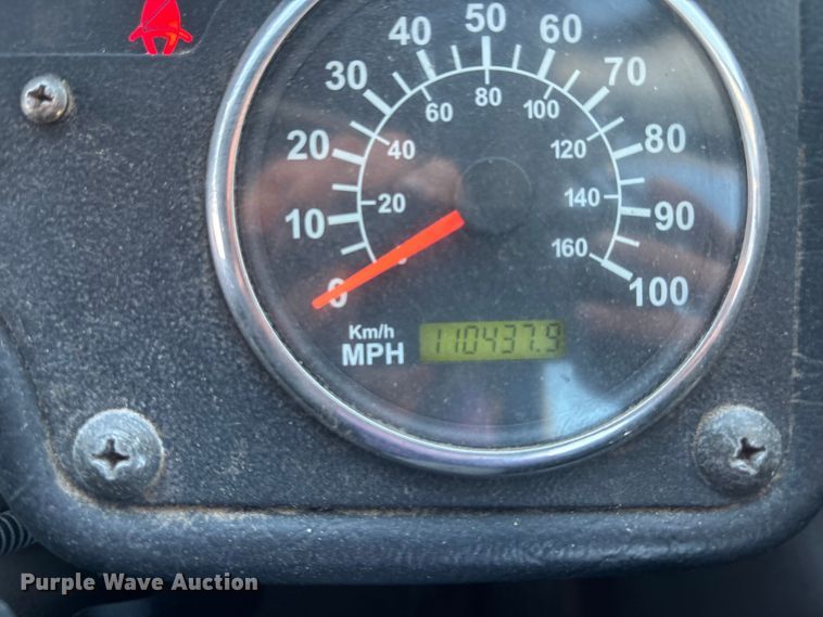 image for item FG1670 2011 Autocar Xpeditor refuse truck