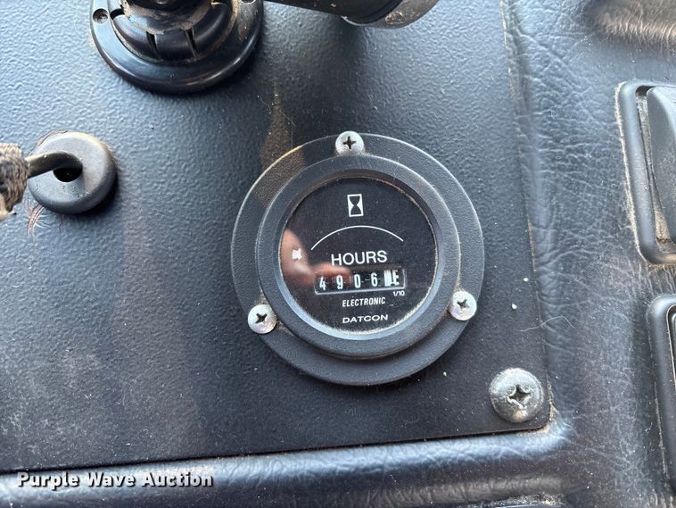 image for item FG1670 2011 Autocar Xpeditor refuse truck