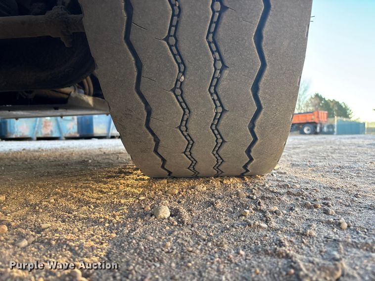 image for item FG1670 2011 Autocar Xpeditor refuse truck