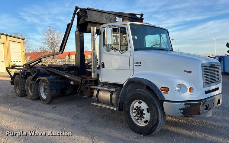 image for item FG1671 2001 Freightliner FL112 hook lift truck