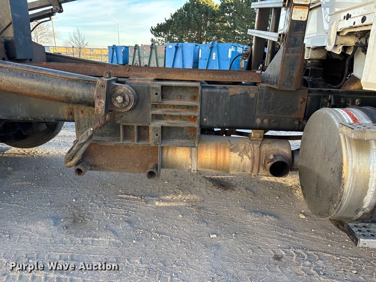 image for item FG1671 2001 Freightliner FL112 hook lift truck