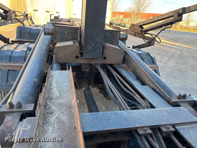 image for item FG1671 2001 Freightliner FL112 hook lift truck