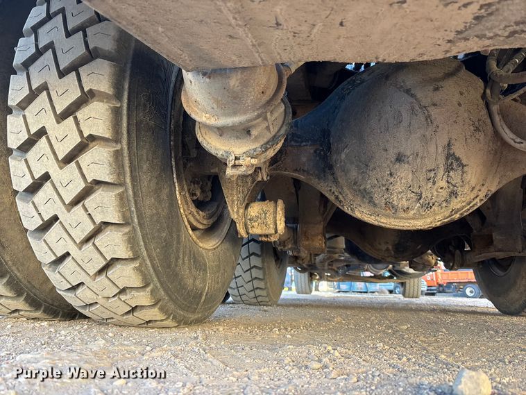 image for item FG1671 2001 Freightliner FL112 hook lift truck