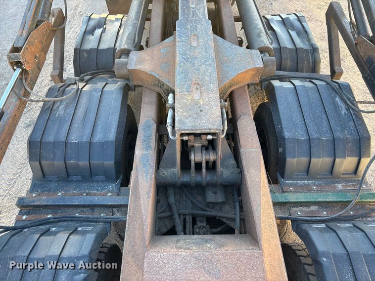 image for item FG1671 2001 Freightliner FL112 hook lift truck