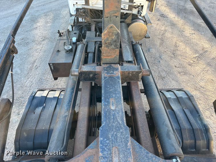 image for item FG1671 2001 Freightliner FL112 hook lift truck