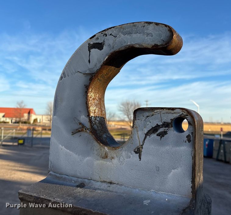 image for item FG1671 2001 Freightliner FL112 hook lift truck