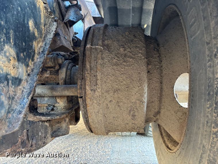 image for item FG1671 2001 Freightliner FL112 hook lift truck