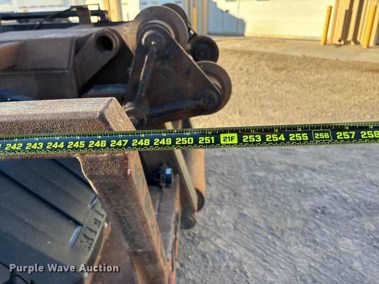 image for item FG1671 2001 Freightliner FL112 hook lift truck