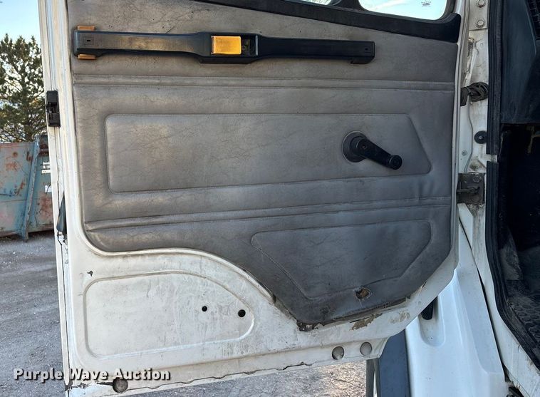 image for item FG1671 2001 Freightliner FL112 hook lift truck
