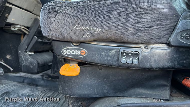 image for item FG1671 2001 Freightliner FL112 hook lift truck