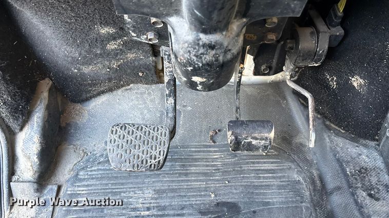 image for item FG1671 2001 Freightliner FL112 hook lift truck