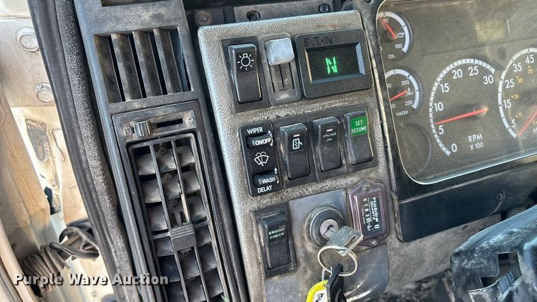 image for item FG1671 2001 Freightliner FL112 hook lift truck