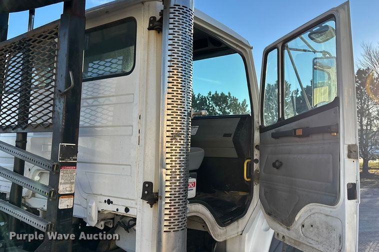 image for item FG1671 2001 Freightliner FL112 hook lift truck