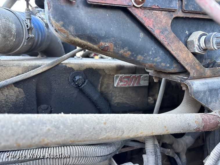 image for item FG1671 2001 Freightliner FL112 hook lift truck