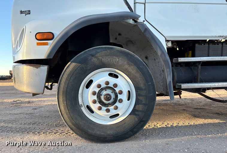 image for item FG1671 2001 Freightliner FL112 hook lift truck