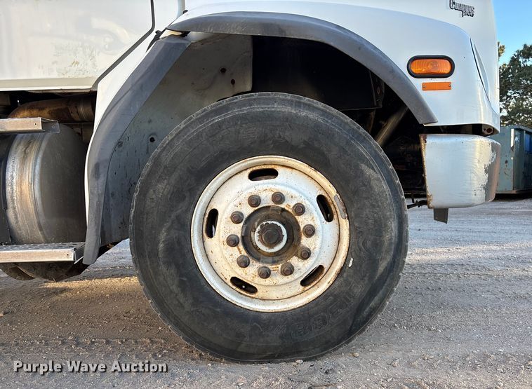 image for item FG1671 2001 Freightliner FL112 hook lift truck