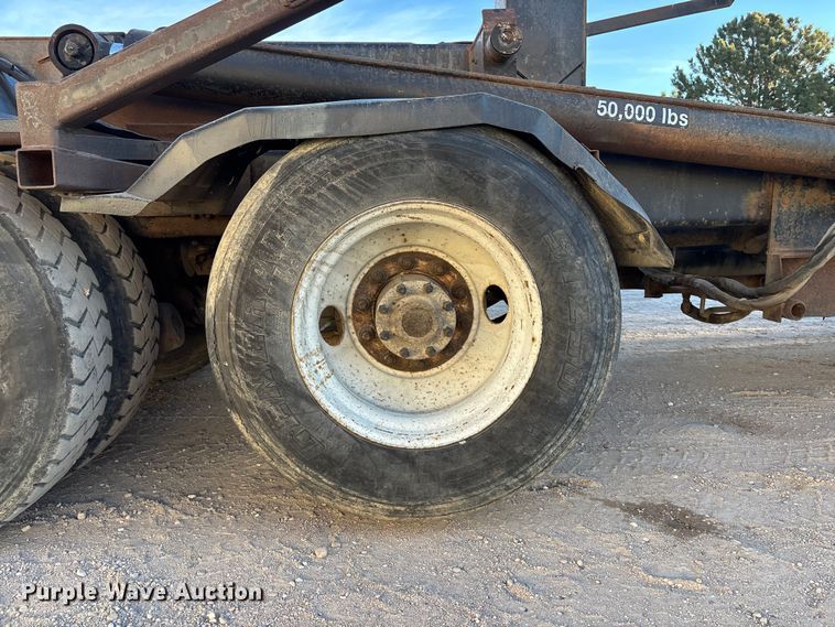 image for item FG1671 2001 Freightliner FL112 hook lift truck