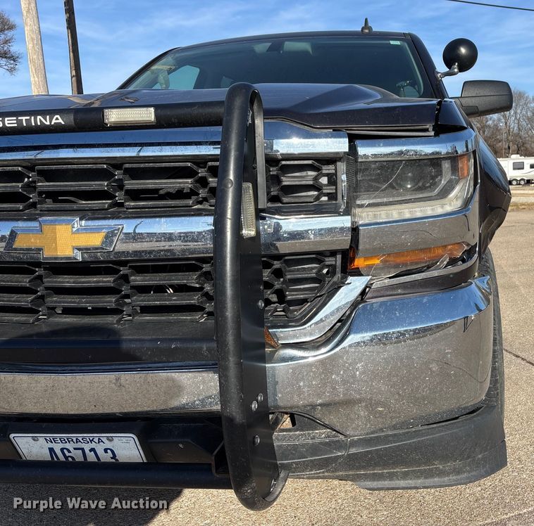 image for item FG1672 2016 Chevrolet Silverado 1500 pickup truck