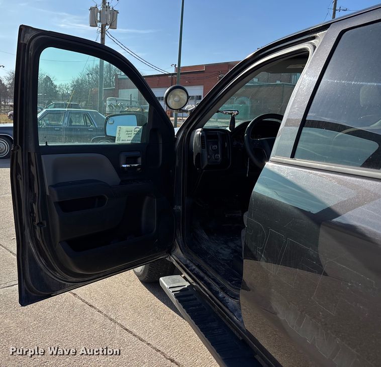 image for item FG1672 2016 Chevrolet Silverado 1500 pickup truck