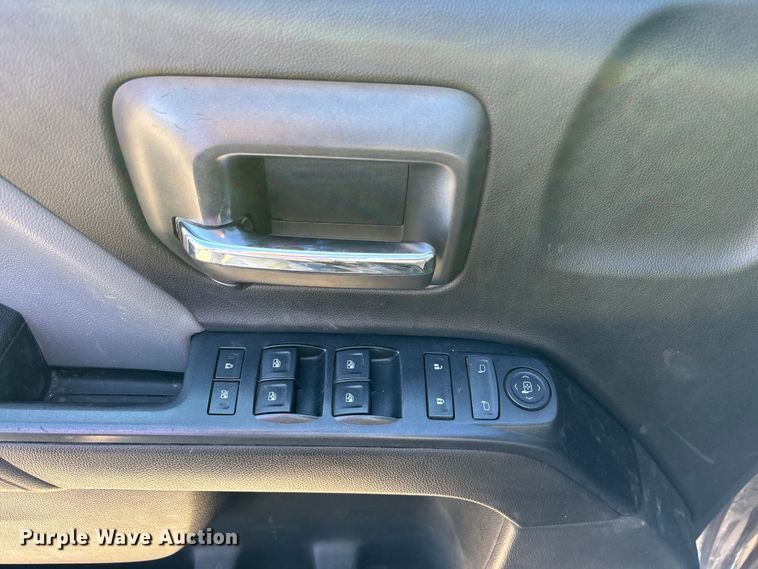 image for item FG1672 2016 Chevrolet Silverado 1500 pickup truck