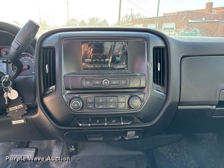 image for item FG1672 2016 Chevrolet Silverado 1500 pickup truck