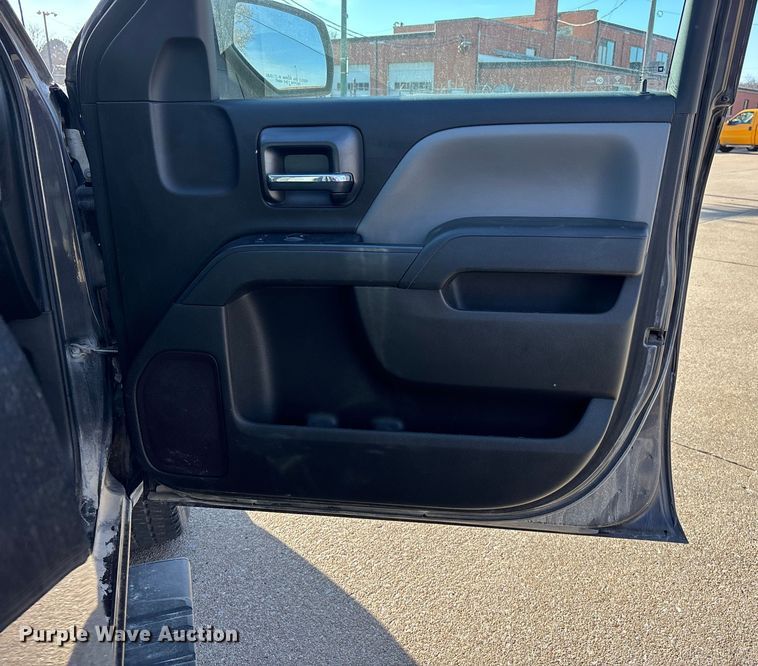 image for item FG1672 2016 Chevrolet Silverado 1500 pickup truck