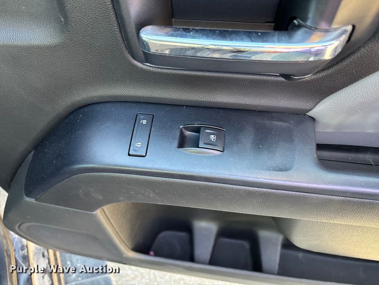 image for item FG1672 2016 Chevrolet Silverado 1500 pickup truck