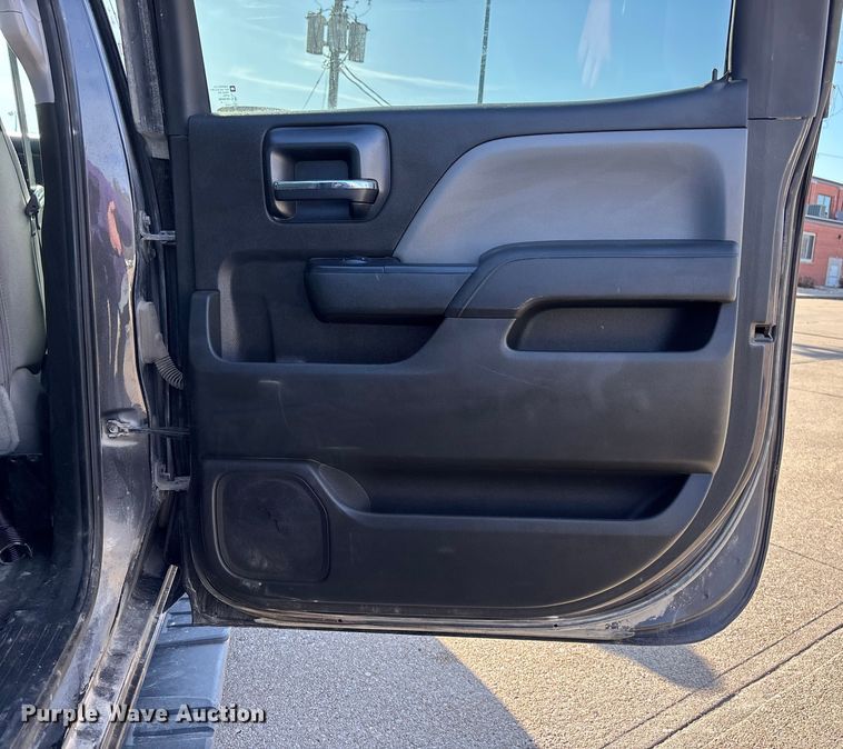 image for item FG1672 2016 Chevrolet Silverado 1500 pickup truck